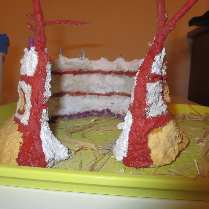 The flash shows the brighter white of the new lime+clay+gum arabic paint....and it made my wall red. Weird.