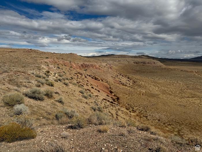 [Thumbnail for cliff2.jpg]