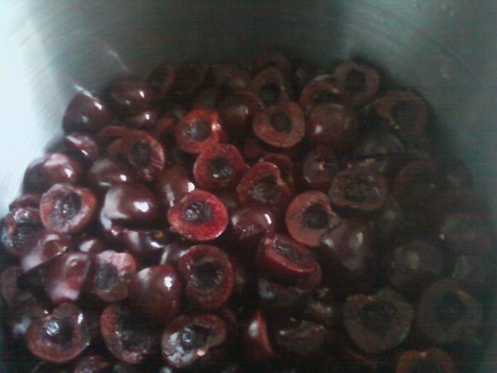 [Thumbnail for Pitted_Bing_Cherries.jpg]