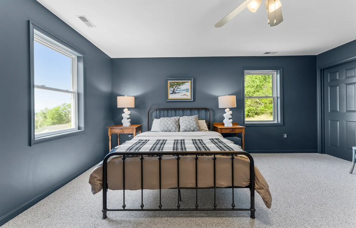 Guest bedroom