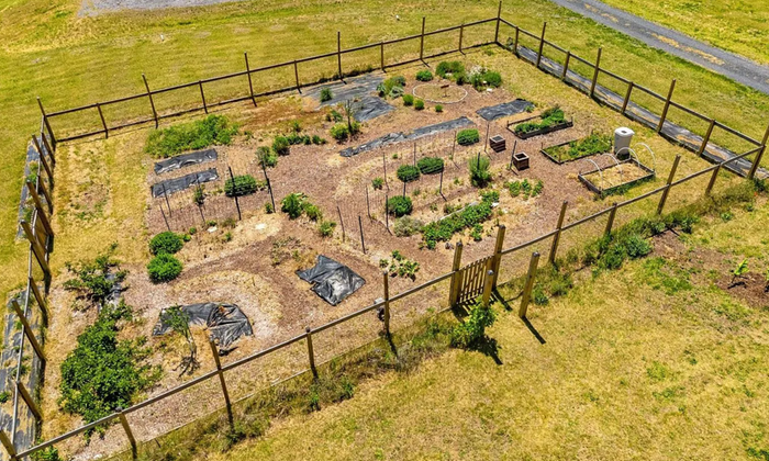 4,200 sq ft fenced garden