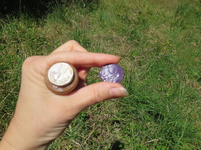 Warm wax imprint with oil, in the sun