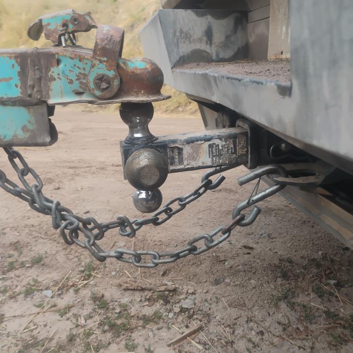 Hooking up a trailer to a heavy hauler electric truck