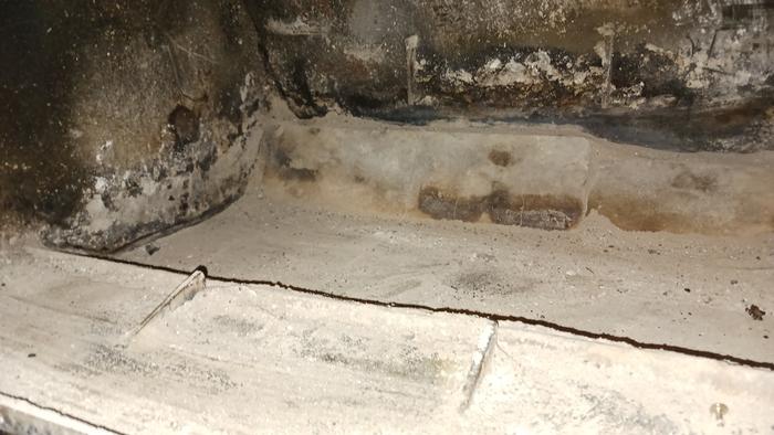 fins inside, with a matching structure at the back