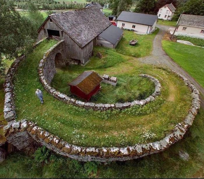 [Thumbnail for ramp-to-upper-story-at-farm.jpeg]