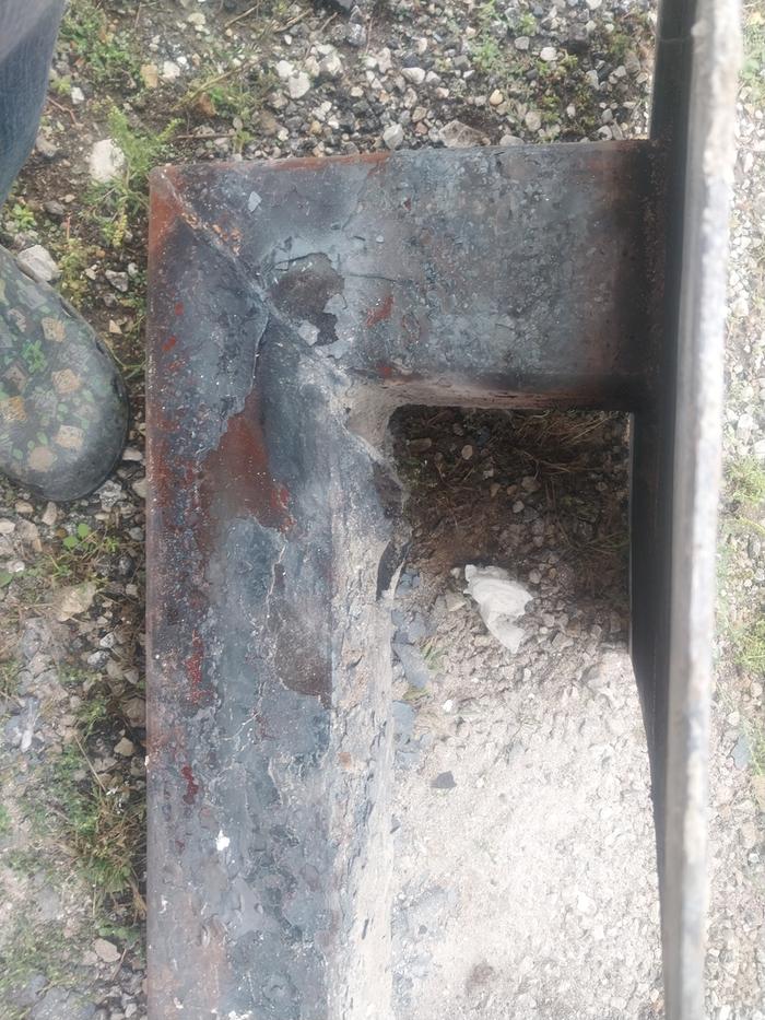 Feed tube to burn tube