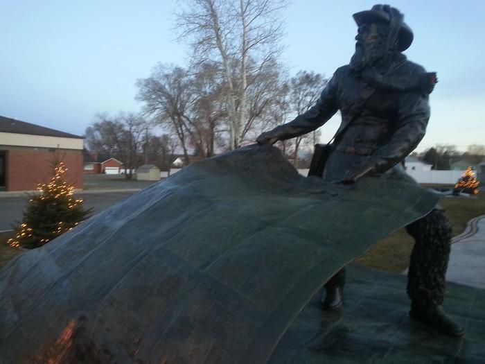 panguitch quilt cowboy statue