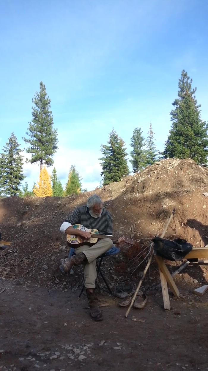 Steve rockin his new guitar