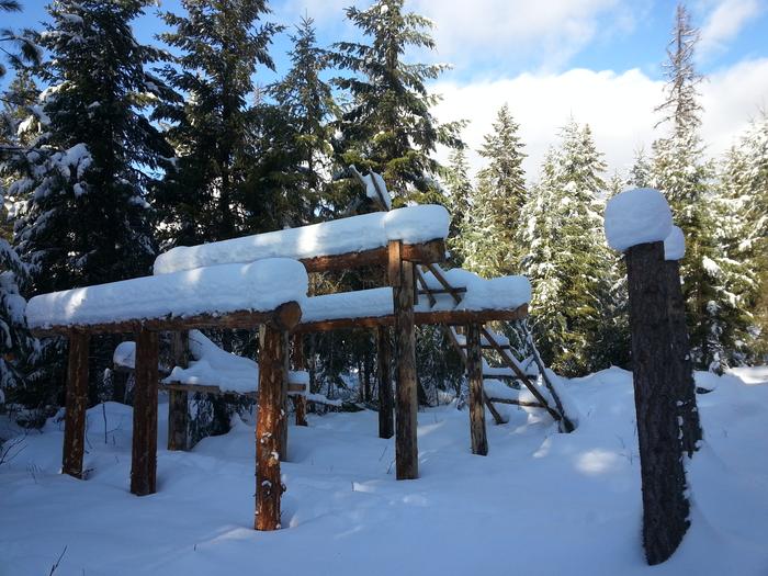 Ben's badass hillbilly mansion in progress and snow