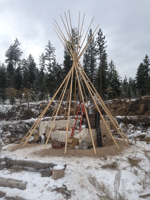 [Thumbnail for teepee_poles_set_up.jpg]