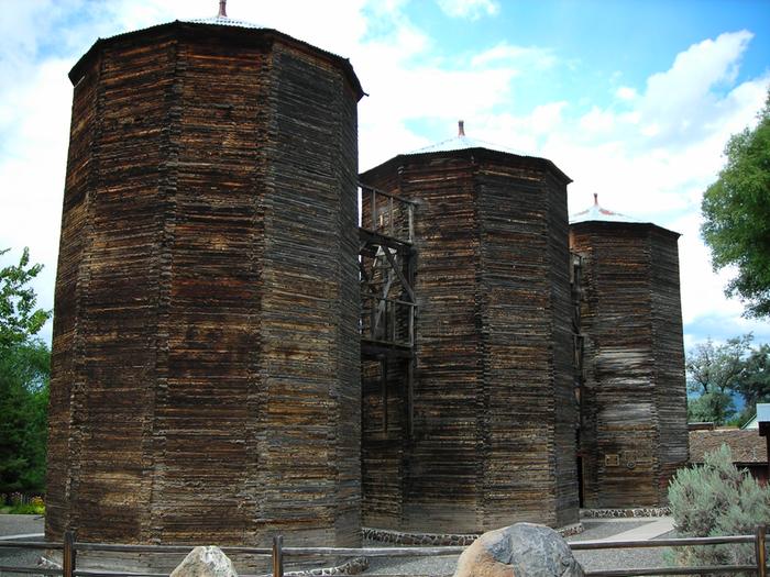 [Thumbnail for wooden-silos.JPG]