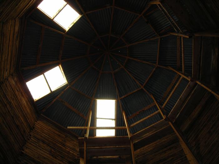 [Thumbnail for roof-of-silo.JPG]