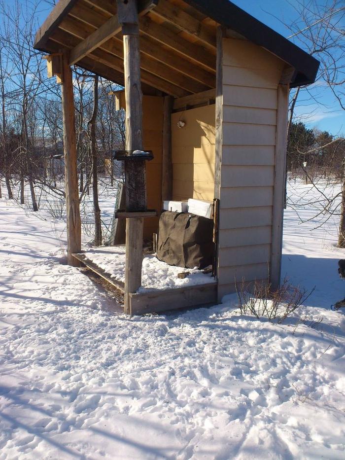 biotope structure that provides homes for beneficial birds and insects