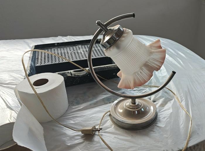 [Thumbnail for pink-frilly-lamp.jpg]