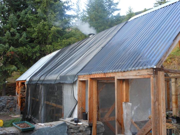 [Thumbnail for greenhouse-15.JPG]