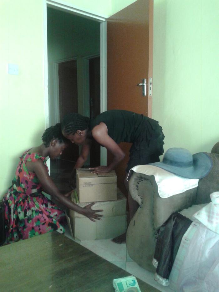 Making a solar box cooker