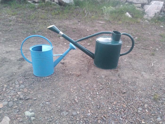 metal watering cans