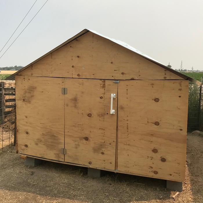 [Thumbnail for duck-house-front.jpg]