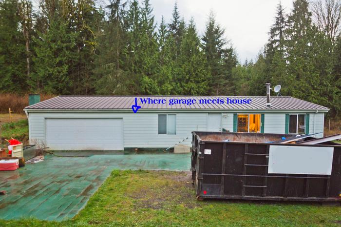 manufactured home with metal roof