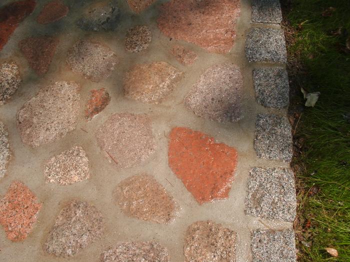 showing border of grey cubes