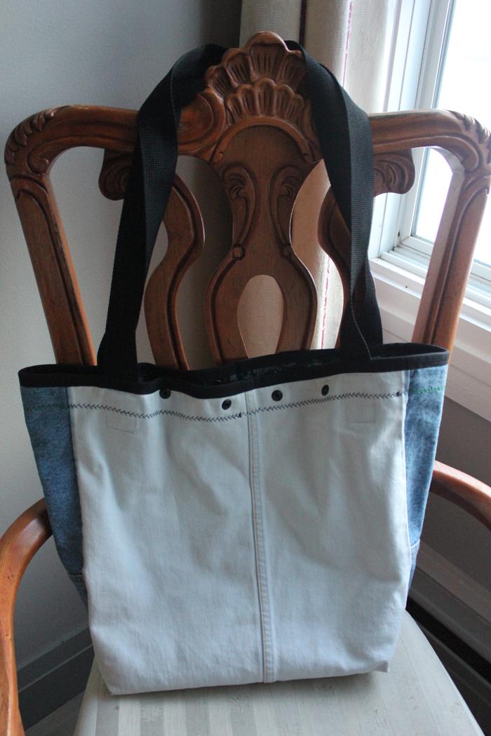 [Thumbnail for Bag-s-back-side-1b-.JPG]