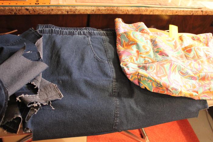 [Thumbnail for Bag-in-progres-3b-lining-with-pockets-discarted-pants-fabric.JPG]