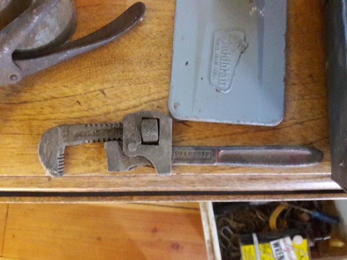 Gems from Pappys barn Gorgeous little Pipe wrench