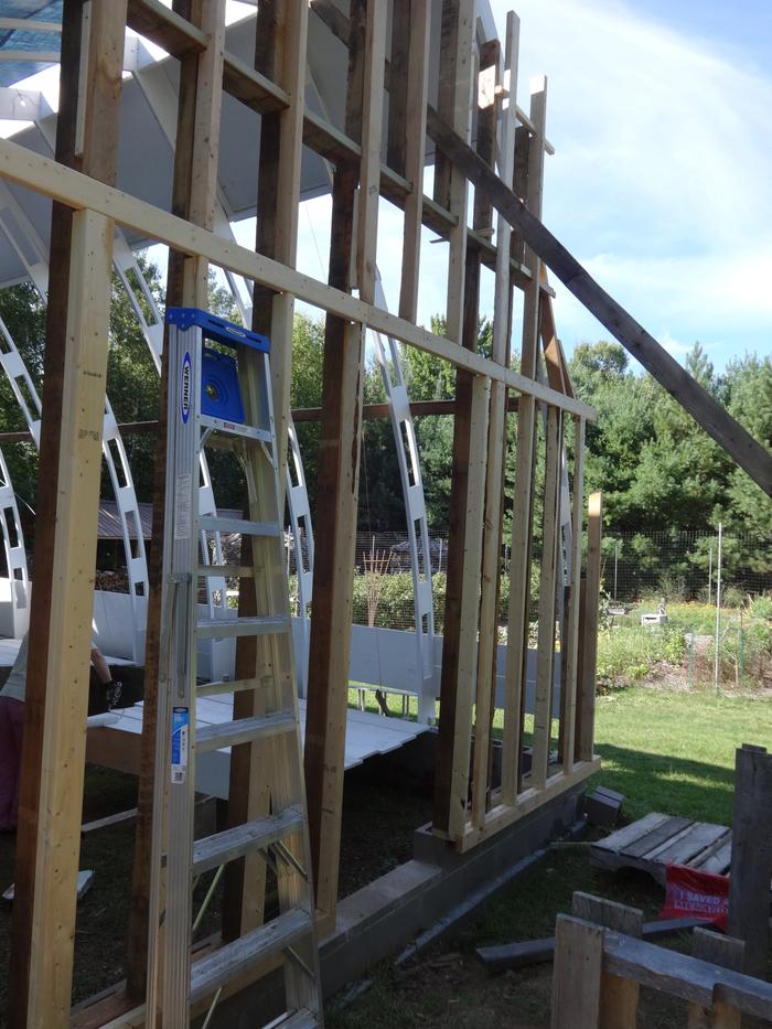 Framing in an end wall