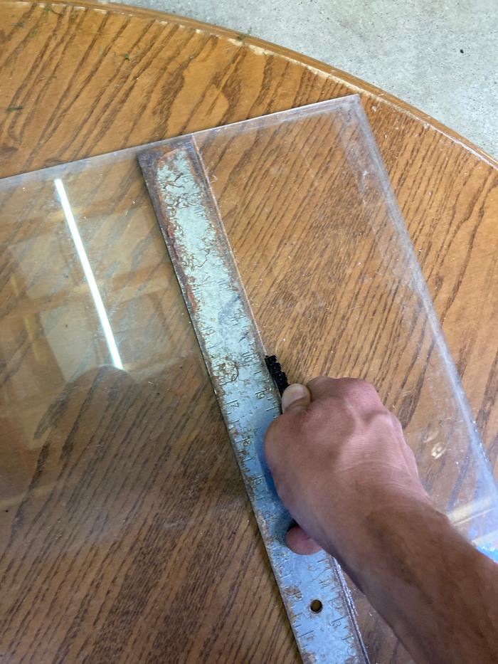 Cutting glass for the first window