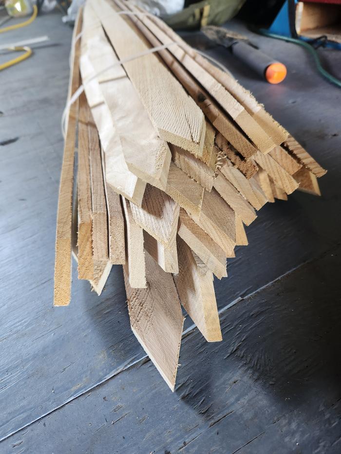 bundle of lath stakes for cheap